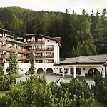 Waldhuus Hotel