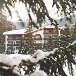 Waldhuus 4* Davos