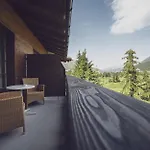 Waldhuus 4* Davos