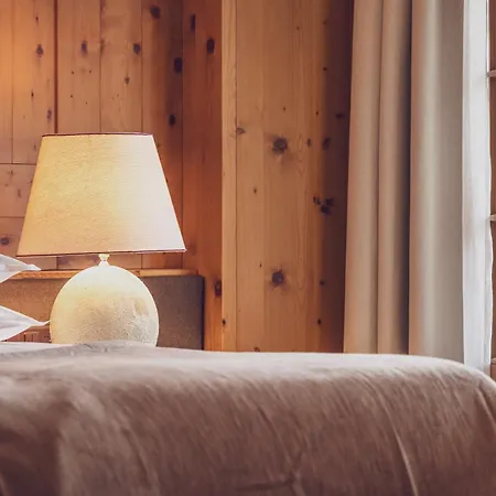 Hotel Waldhuus 4*