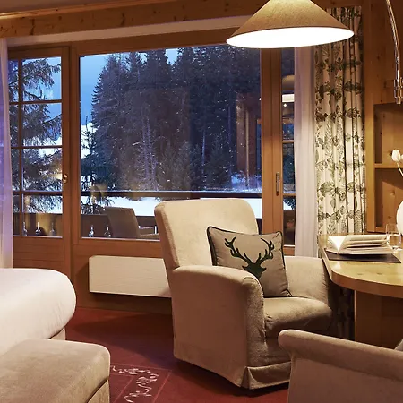 Waldhuus Νταβός