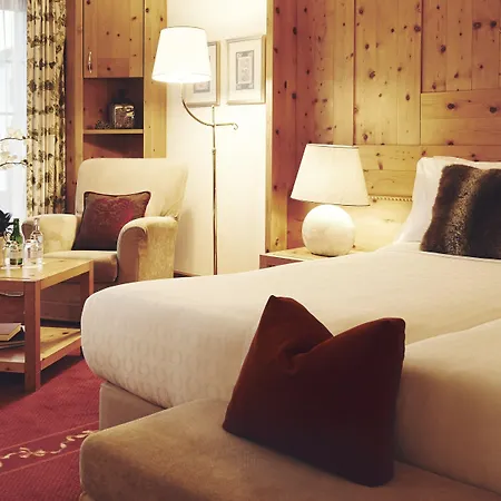 Hotel Waldhuus 4*