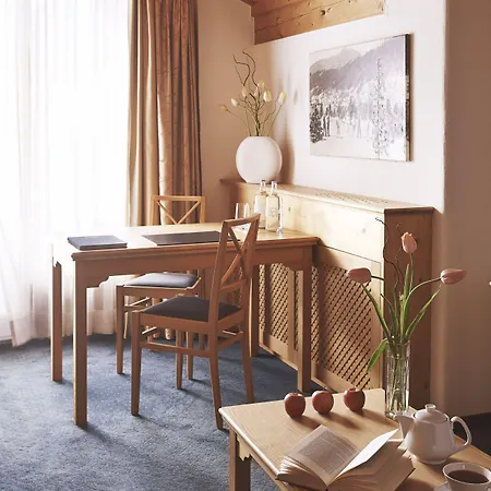 Hotel Waldhuus