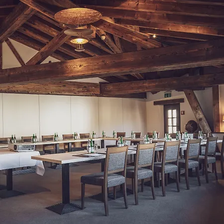 Ξενοδοχείο Waldhuus 4*