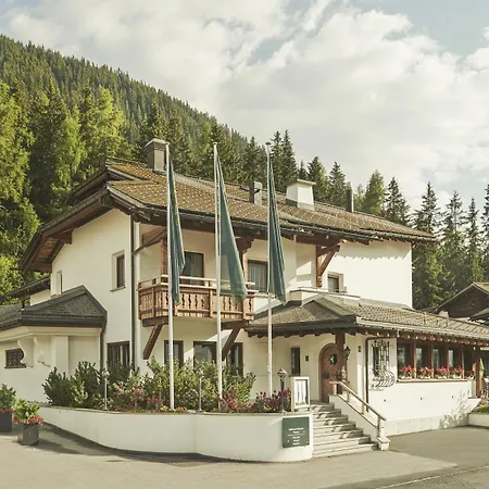 Waldhuus 4* Davos