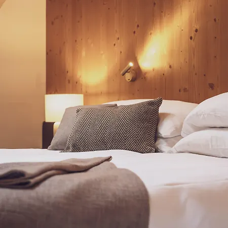 Waldhuus Hotel 4*