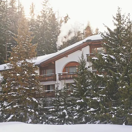 فندق Waldhuus 4*