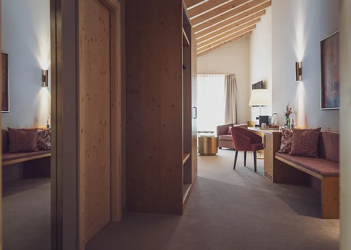 Waldhuus 4* دافوس