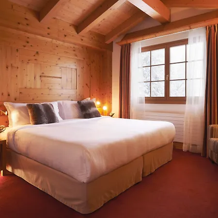 Hotel Waldhuus 4*